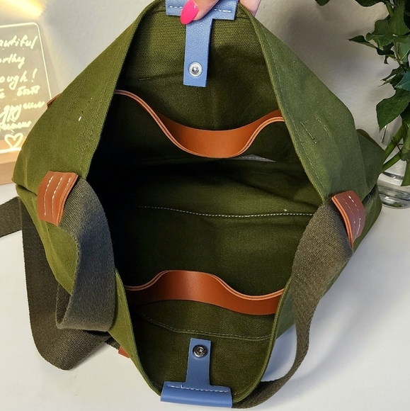 ‼️Sale‼️Stylish Green Canvas Messenger Bag FAST SHIPPING📦 - Picture 4 of 7